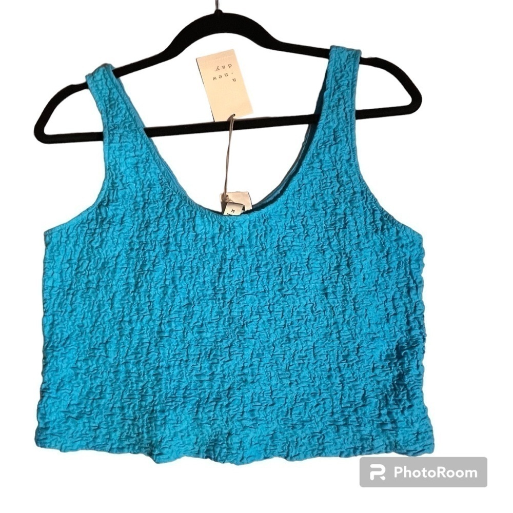 NWT A new day Women Tank top spring Puckered scoop neck Panama blue Size Large